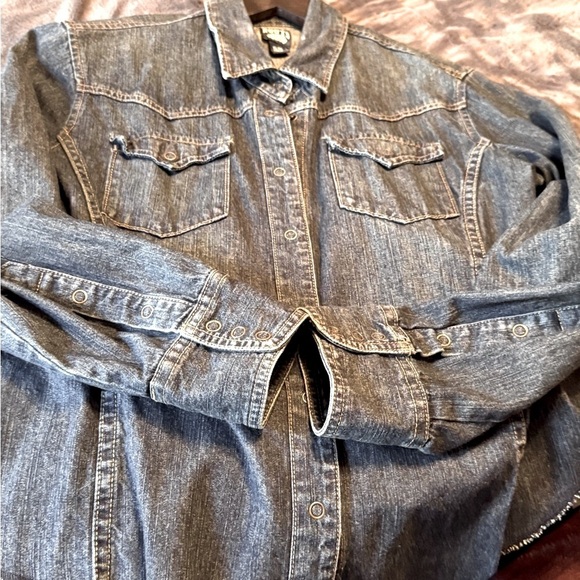 👕💙 Vintage ROOTS Authentic Demin Jean Shirt with Push Buttons - size XL👕💙 - Picture 15 of 16